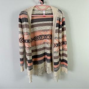 No Boundaries Knit Sweater Medium (Gray/Pink)